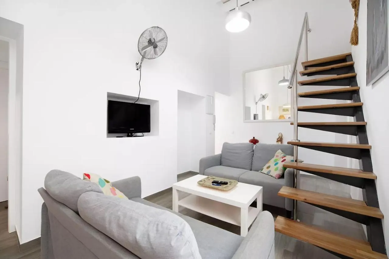 Precioso Alojamiento Con Patio Interior contacts